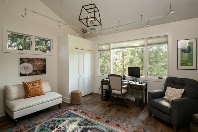 420 Golf Course Road, Lake Arrowhead CA: https://media.crmls.org/medias/113cd7f7-e062-462f-8732-a0bf66089ff6.jpg