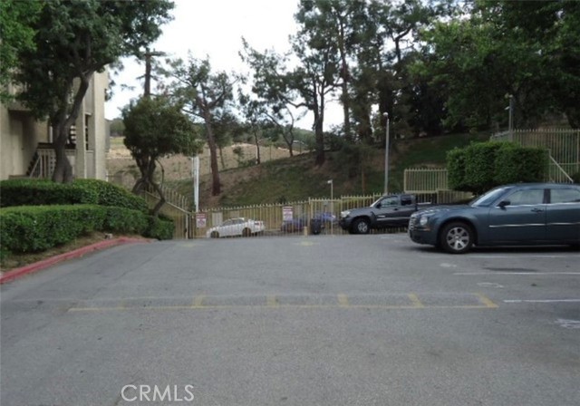 Detail Gallery Image 3 of 41 For 1620 Neil Armstrong St #203,  Montebello,  CA 90640 - 3 Beds | 2 Baths