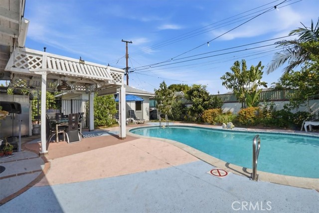 Image 12 of 31 For 138 Fernwood