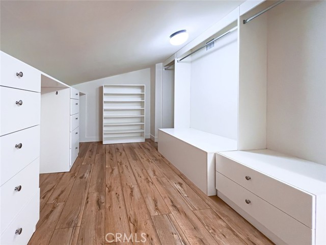 12585 Byron Avenue, Granada Hills CA: https://media.crmls.org/medias/113e0c37-1bac-48ab-bff4-a4d373aafe50.jpg