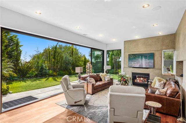 3251 Rimcrest Circle, Laguna Beach CA: https://media.crmls.org/medias/113e31df-967c-4c4a-9016-944862d44c17.jpg