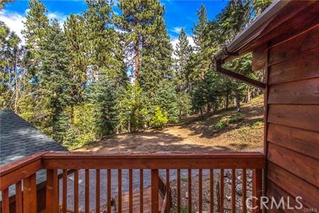 Detail Gallery Image 25 of 44 For 42962 Dogwood Dr, Big Bear Lake,  CA 92315 - 3 Beds | 2 Baths