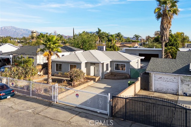 Detail Gallery Image 2 of 22 For 13038 Terra Bella St, Pacoima,  CA 91331 - 3 Beds | 2 Baths