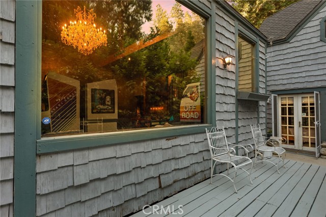 969 Oak Drive, Crestline CA: https://media.crmls.org/medias/113f44f3-056b-4551-972a-6147abfae7fc.jpg