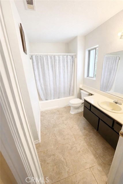 24099 Pleasant Run, Moreno Valley CA: https://media.crmls.org/medias/113ff6a0-6010-4d7e-89db-a392ccb96a7d.jpg