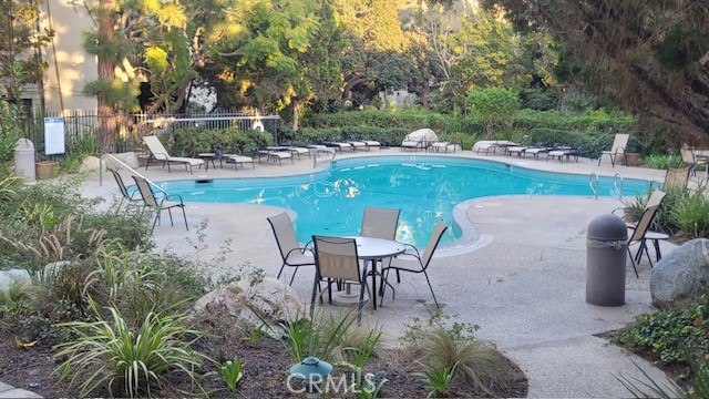 Detail Gallery Image 30 of 32 For 2538 W Macarthur, Unit E, Santa Ana,  CA 92704 - 2 Beds | 2 Baths