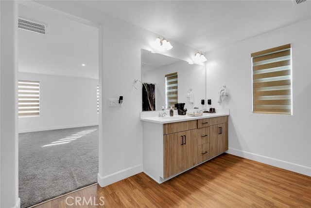 Detail Gallery Image 33 of 54 For 882 Kirkwood Ct, Olivehurst,  CA 95961 - 6 Beds | 3/1 Baths