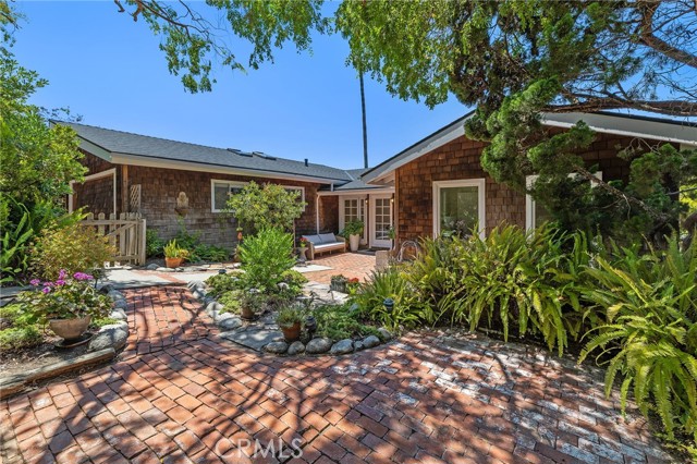 Detail Gallery Image 3 of 31 For 1212 Morningside Dr, Laguna Beach,  CA 92651 - 3 Beds | 3 Baths