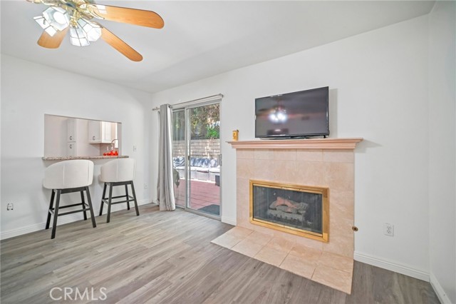 Detail Gallery Image 9 of 21 For 9950 Reseda Bld #7,  Northridge,  CA 91324 - 3 Beds | 2/1 Baths
