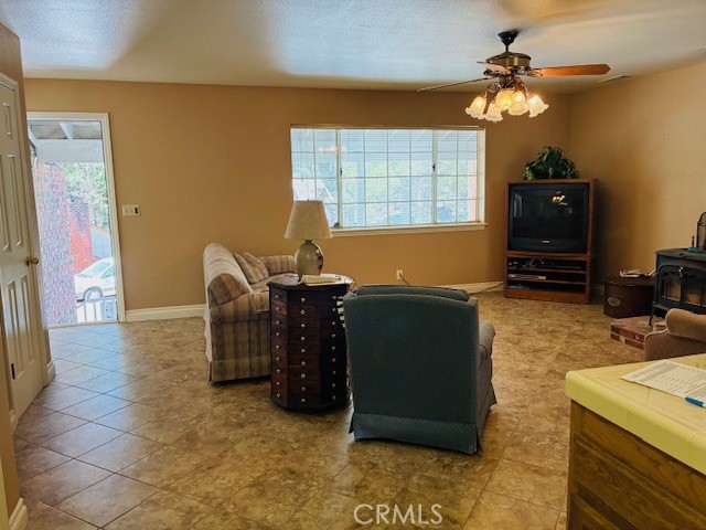 32079 Fern Dr, Running Springs, CA 92382
