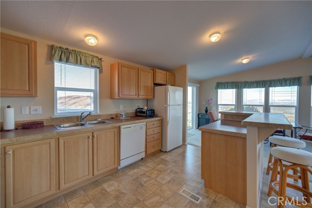 Detail Gallery Image 15 of 49 For 11315 Nacimiento Lake Dr, Bradley,  CA 93426 - 2 Beds | 2 Baths