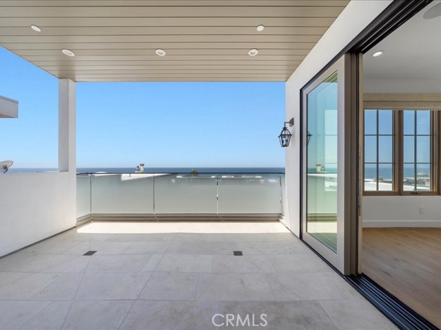 Detail Gallery Image 21 of 61 For 505 Bayview Dr, Manhattan Beach,  CA 90266 - 3 Beds | 3/1 Baths