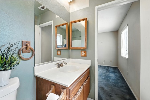 Detail Gallery Image 12 of 22 For 3192 Wishing Well Ct, Jurupa Valley,  CA 91752 - 3 Beds | 2 Baths