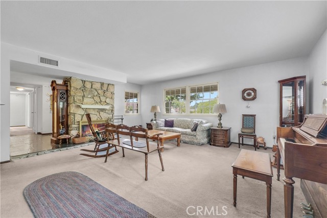 1732 Silvercrest, Walnut CA: https://media.crmls.org/medias/114235ec-6341-410b-a5e4-540205d453f4.jpg