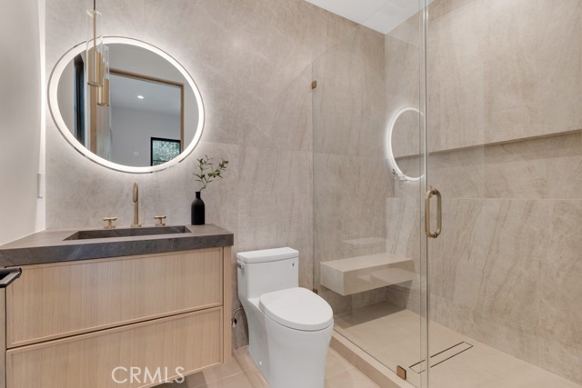 Detail Gallery Image 7 of 62 For 13024 Bloomfield St, Studio City,  CA 91604 - 6 Beds | 6/1 Baths