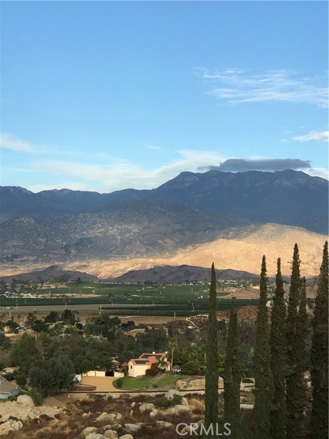 28291 Vista Del Valle, Hemet CA: https://media.crmls.org/medias/114306d9-8c94-4ae6-83d0-e13feda3daea.jpg