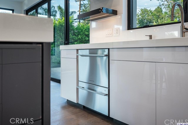 4 Bed Home for Sale in Los Angeles, California