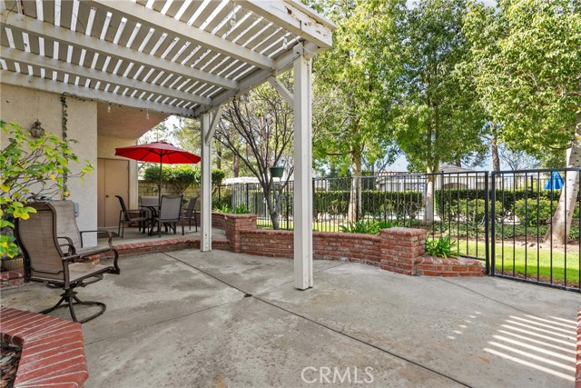 Detail Gallery Image 44 of 64 For 24436 Hampton Dr #C,  Valencia,  CA 91355 - 2 Beds | 2/1 Baths