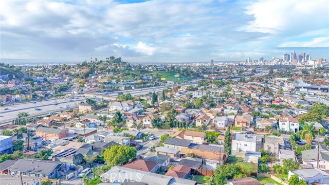 Detail Gallery Image 5 of 27 For 1504 Attridge Ave, Los Angeles,  CA 90063 - 3 Beds | 3 Baths