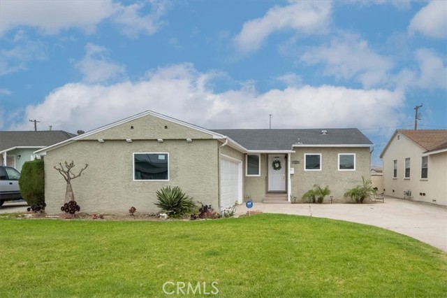 Cozy 1 bedroom unit in residential area.
