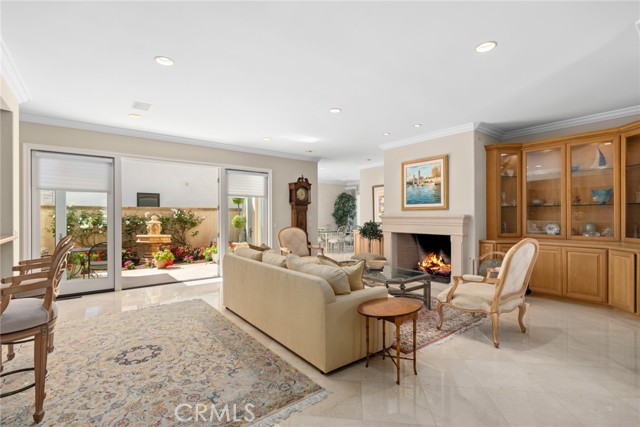 Detail Gallery Image 8 of 48 For 521 via Lido Nord, Newport Beach,  CA 92663 - 5 Beds | 4/2 Baths