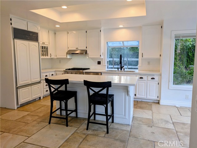 Detail Gallery Image 8 of 11 For 15435 Live Oak Springs Canyon, Canyon Country,  CA 91387 - 4 Beds | 3 Baths