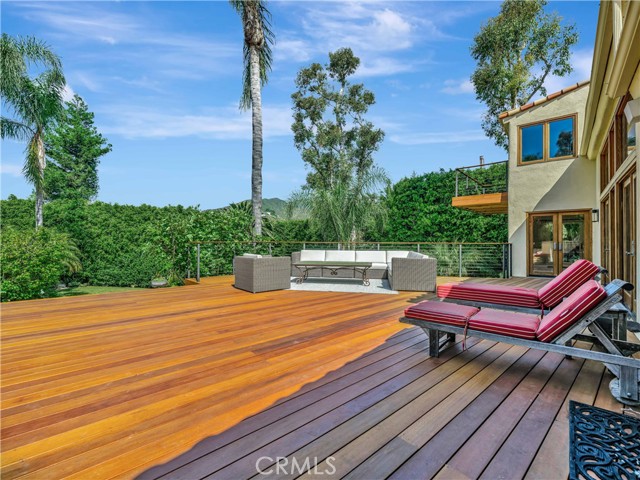 Detail Gallery Image 43 of 56 For 3635 Serra Rd, Malibu,  CA 90265 - 4 Beds | 3 Baths