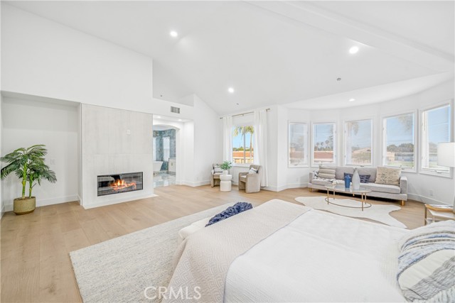 6692 Alamitos Circle, Huntington Beach CA: https://media.crmls.org/medias/114769f6-80e4-4936-917f-90427992ba3f.jpg