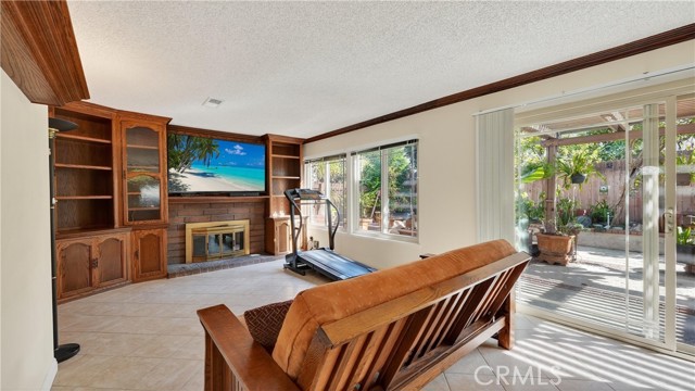 Detail Gallery Image 20 of 56 For 14272 Saarinen Ct, Irvine,  CA 92606 - 4 Beds | 2/1 Baths