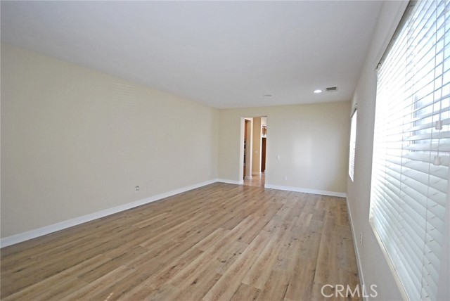 27849 Alta Vista Avenue, Valencia CA: https://media.crmls.org/medias/114886c4-0fed-4c4d-b25d-ee0483045d14.jpg