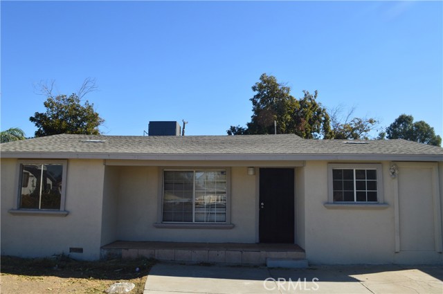 Detail Gallery Image 2 of 18 For 315 S Hayes St, Bakersfield,  CA 93307 - 3 Beds | 2 Baths