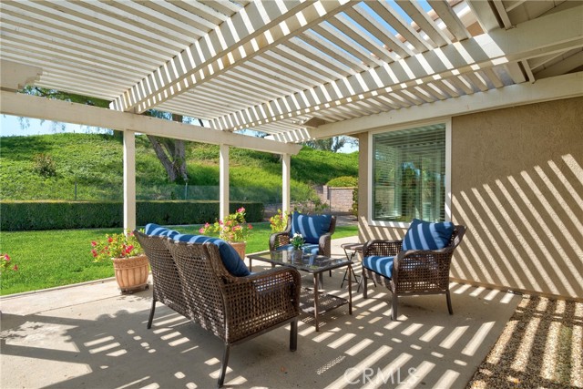 Detail Gallery Image 8 of 69 For 5387 via Ramon Rd, Yorba Linda,  CA 92887 - 3 Beds | 2 Baths