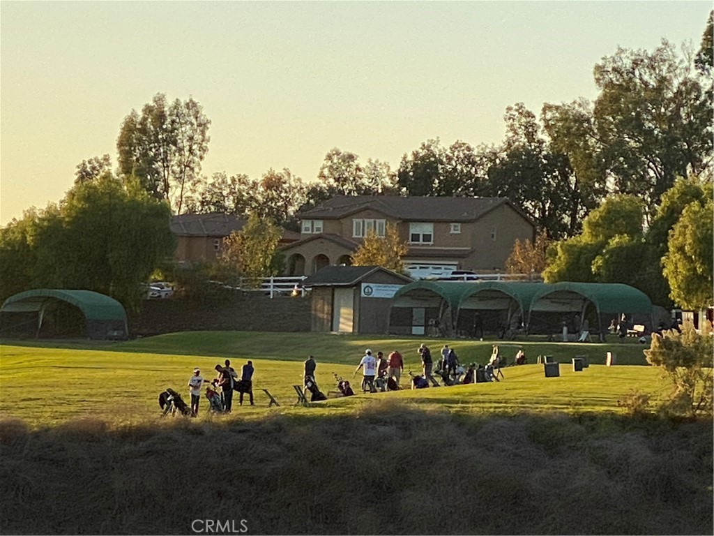 https://media.crmls.org/medias/114ab905-eb27-42b7-838d-318c246148ed.jpg?preset=X-Large