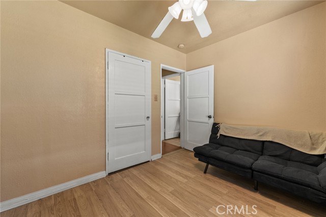 Detail Gallery Image 18 of 41 For 664 E Barry Dr, Long Beach,  CA 90805 - 3 Beds | 2 Baths