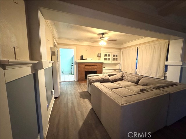 Detail Gallery Image 3 of 17 For 214 E 56th St, Los Angeles,  CA 90011 - 2 Beds | 1 Baths