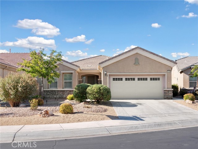 19496 Crystal Springs Ln, Apple Valley, CA 92308