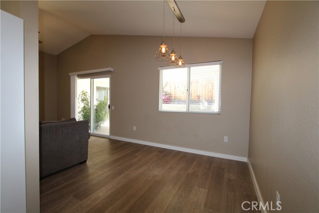 Detail Gallery Image 6 of 22 For 1238 Darlene Ct, Redlands,  CA 92374 - 2 Beds | 2 Baths