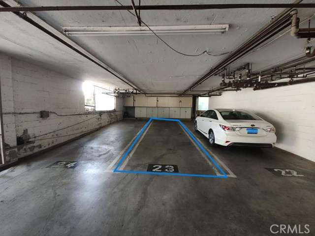 1888 Greenfield Avenue, Los Angeles CA: https://media.crmls.org/medias/114c0d61-c86d-48aa-a26f-158edaecbea8.jpg