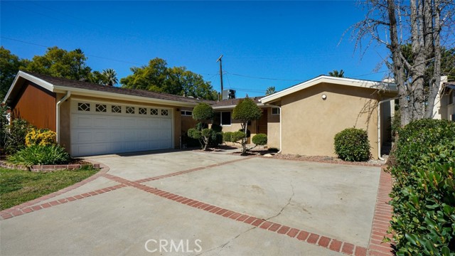 16347 Tupper Street, North Hills CA: https://media.crmls.org/medias/114cadb9-29c8-4746-a5fe-30933b78e31c.jpg