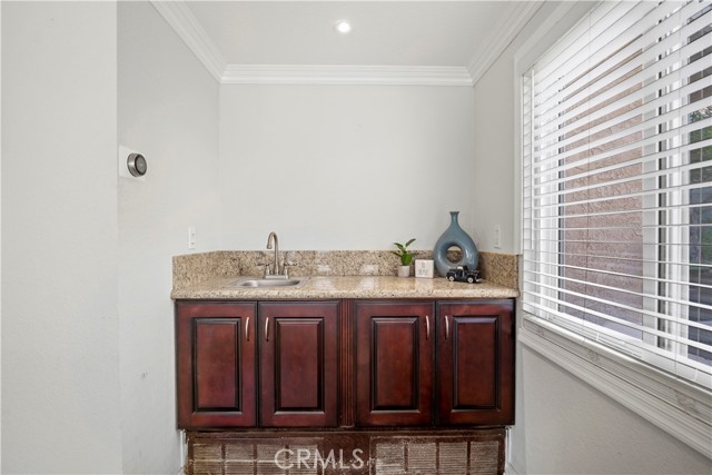 15854 Yarnell Street photo 4