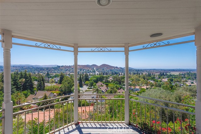 9772 Crestview Circle, Villa Park CA: https://media.crmls.org/medias/114d9172-54f8-4e02-940c-fca43efad339.jpg