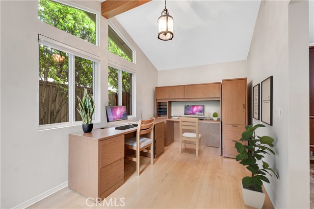 1551 Bridgegate Street photo 6
