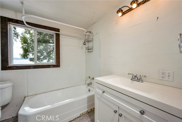 Detail Gallery Image 20 of 31 For 4887 E State Hwy 20, Nice,  CA 95464 - 3 Beds | 1 Baths