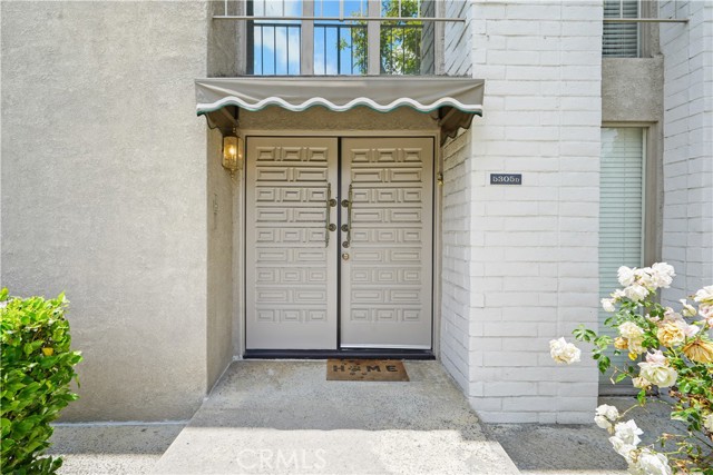 Detail Gallery Image 4 of 53 For 5305 White Oak Ave #D,  Encino,  CA 91316 - 3 Beds | 2/1 Baths