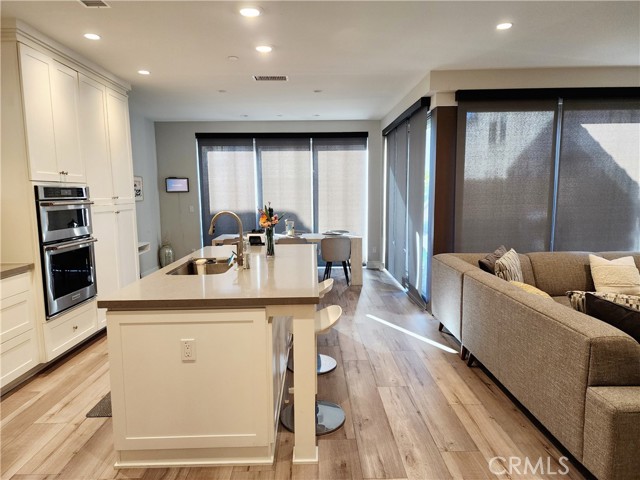 Detail Gallery Image 8 of 16 For 109 Tritone, Irvine,  CA 92602 - 3 Beds | 2/1 Baths