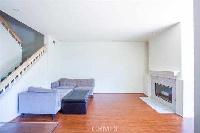 72 Vassar Aisle, Irvine CA: https://media.crmls.org/medias/11508e61-ea8b-4638-adb8-5d577dcf8d62.jpg
