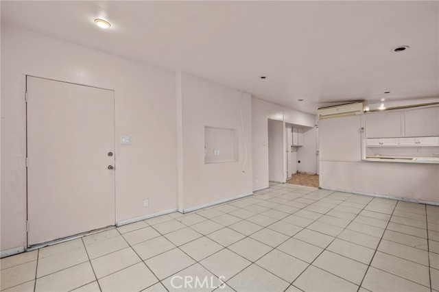 Detail Gallery Image 5 of 21 For 2934 Sumner Ave, Pomona,  CA 91767 - 3 Beds | 1 Baths