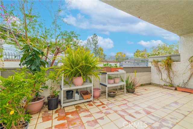 Detail Gallery Image 5 of 20 For 7 Town and Country Rd, Phillips Ranch,  CA 91766 - 2 Beds | 2 Baths