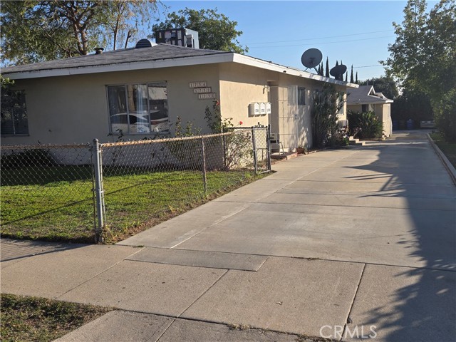 Detail Gallery Image 3 of 19 For 1734 Atchison St, Pasadena,  CA 91104 - 2 Beds | 1 Baths