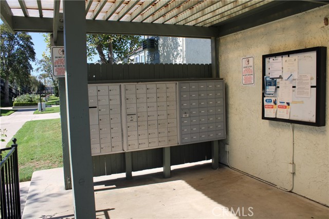 Detail Gallery Image 9 of 10 For 635 N Bristol, Santa Ana,  CA 92703 - 1 Beds | 1 Baths